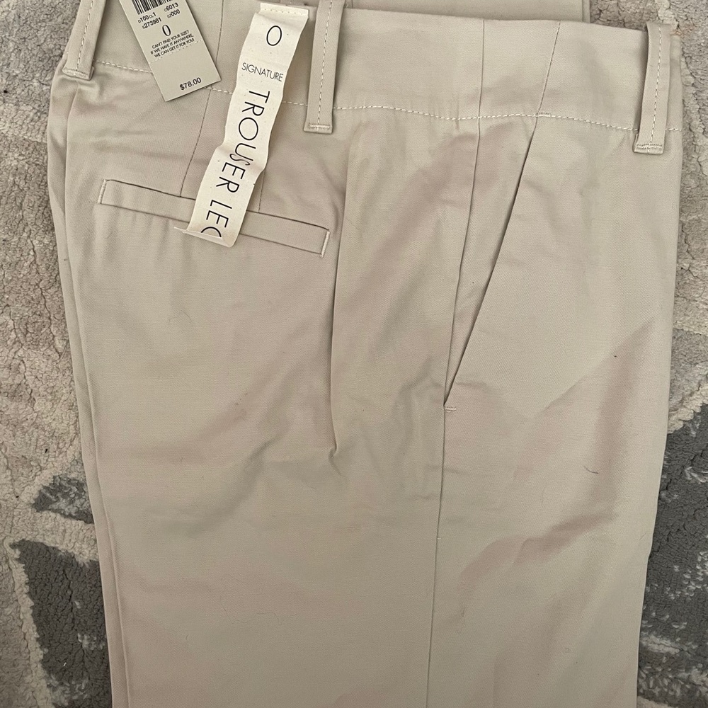 Ann Taylor Signature Leg Trouser - Size 0 NWT